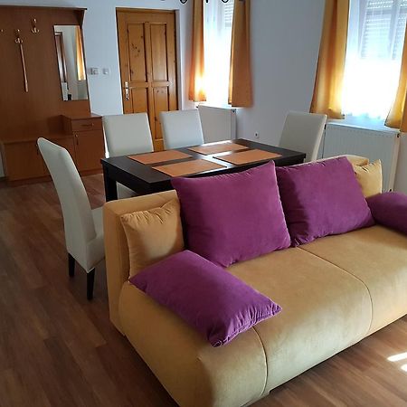 Apartman Kaszas Central Mosonmagyaróvár Eksteriør billede