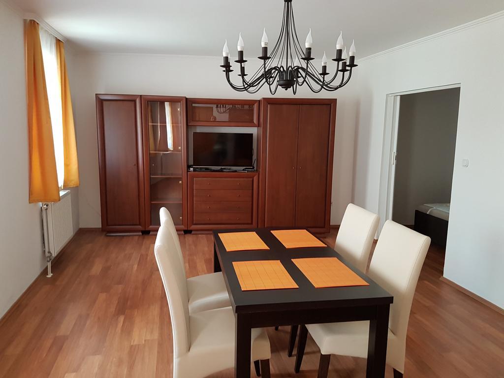 Apartman Kaszas Central Mosonmagyaróvár Eksteriør billede